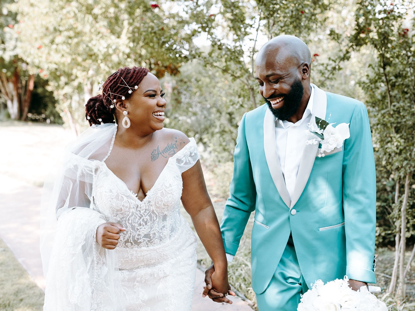 Antionette & Richard — real Just Elope wedding